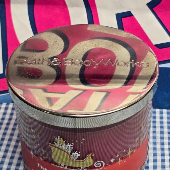 BBW The Perfect Christmas Large 3 Wick Candle Holiday Home Fragrance Scent Decor - Picture 2 of 3